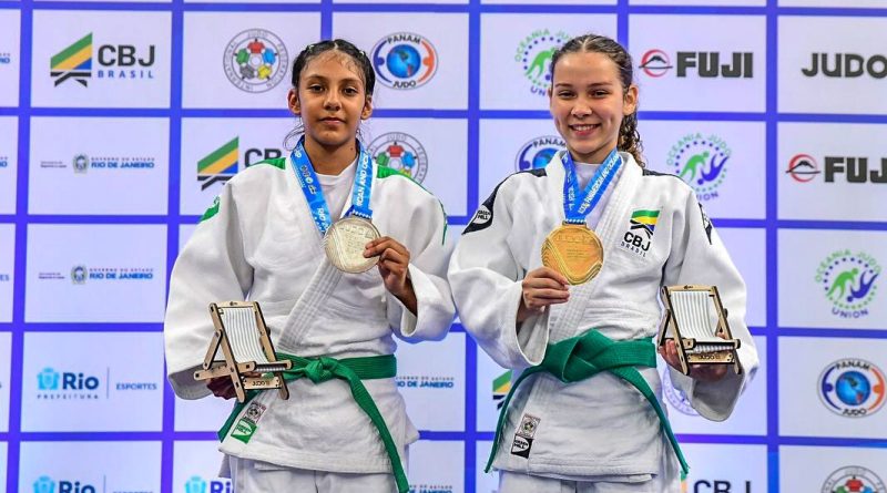 Mikaela logra medallas de plata en Brasil
