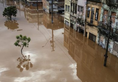 Suben a 76 los muertos por las inundaciones en el sur de Brasil